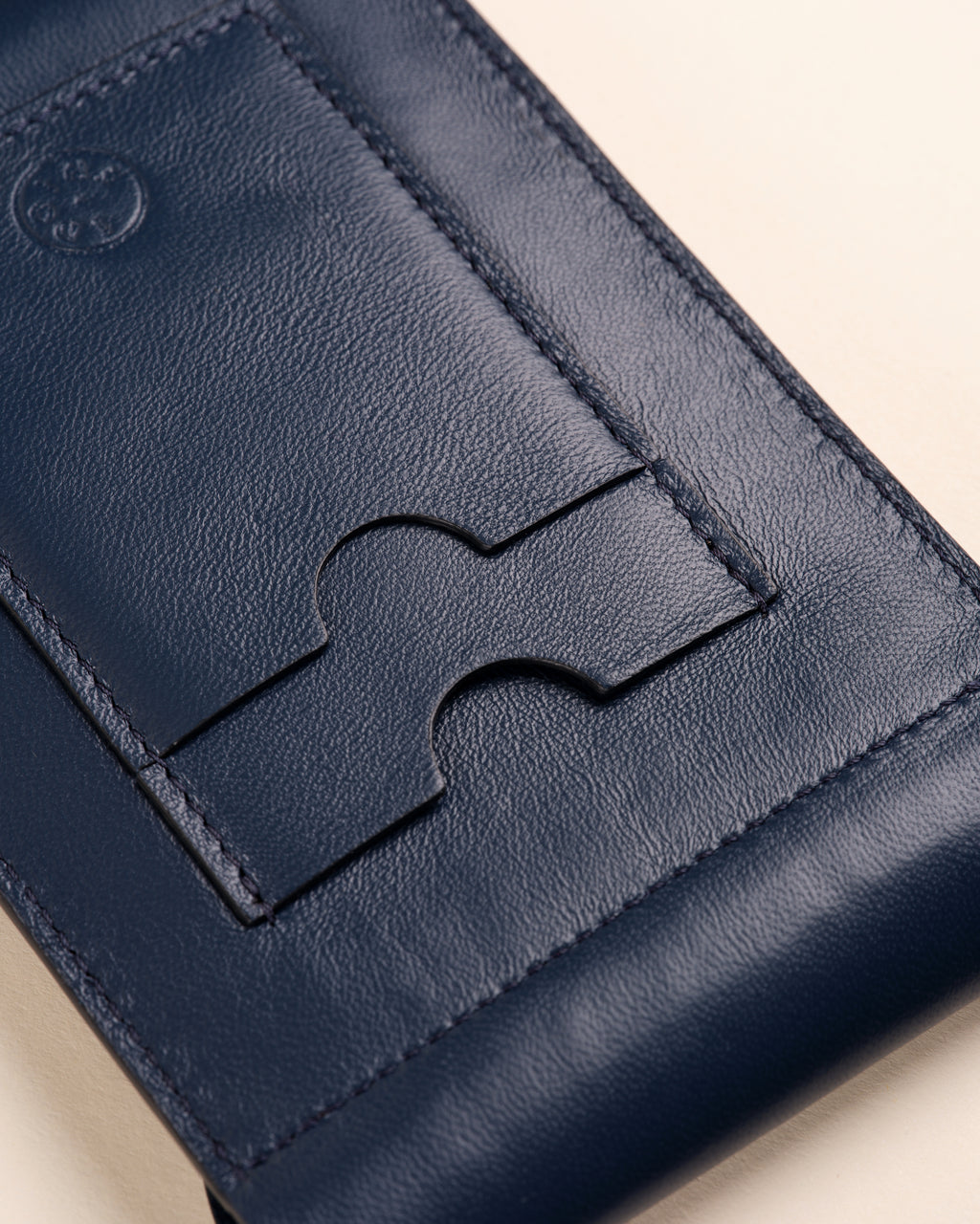 ID/04 Bleu nuit